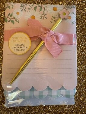 Pink Ribbon NWT Note Pad with Gold Ballpoint Pen. Set of 3 note pads/1 ball pen